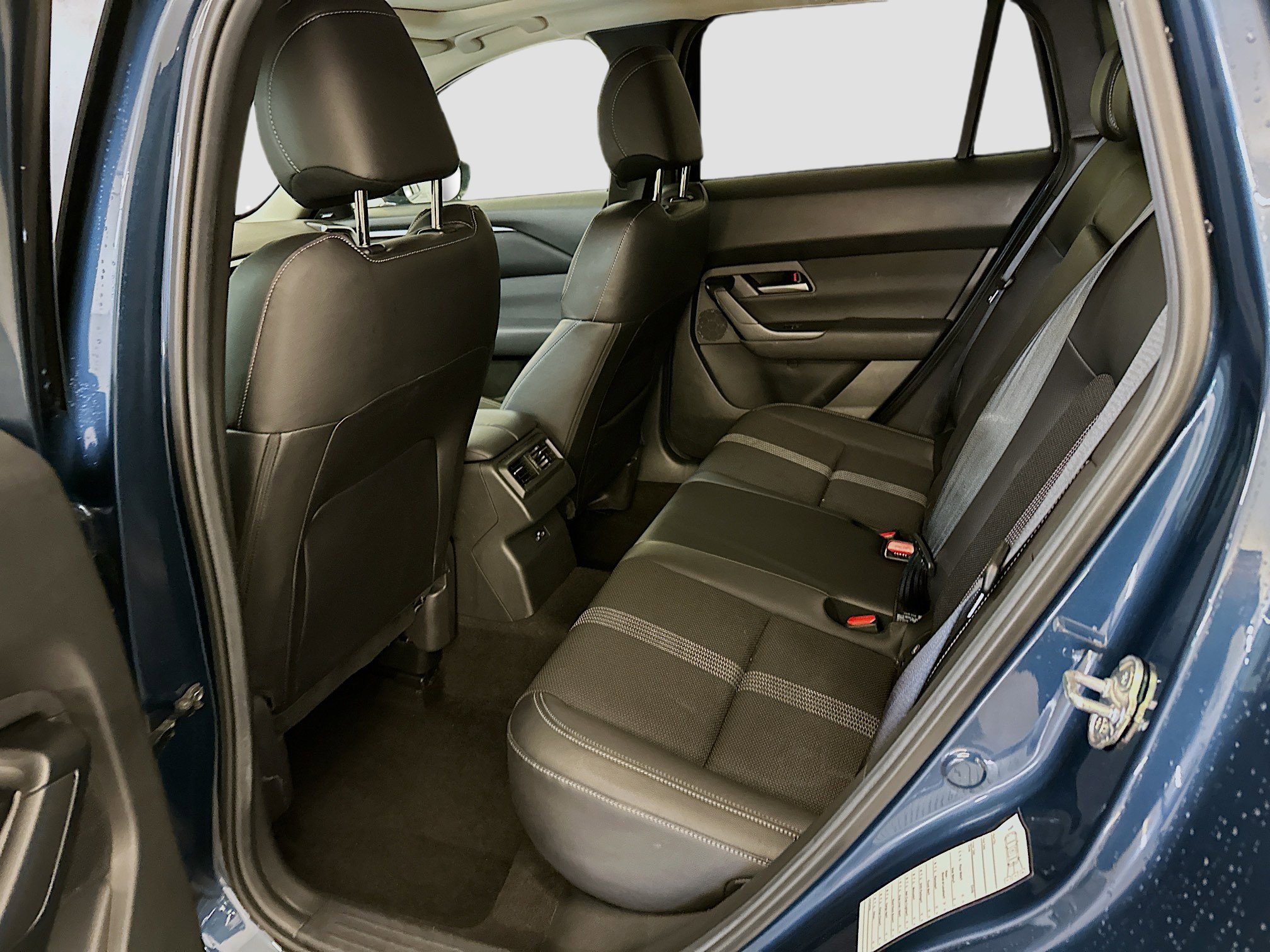 Used 2025 MAZDA CX-50 AWD 2.5 S w/ Premium Package image 30