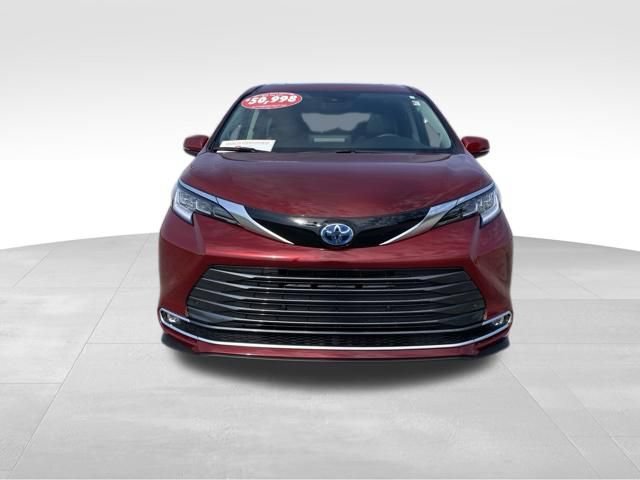 Certified 2024 Toyota Sienna Limited AWD/4WD image 29