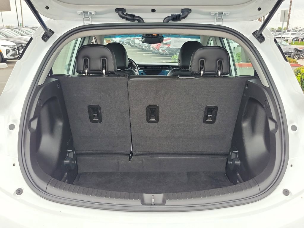Used 2023 Chevrolet Bolt LT image 8