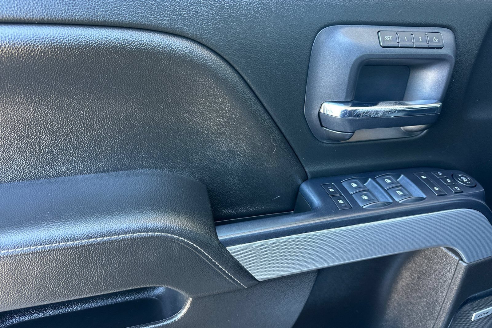Used 2019 Chevrolet Silverado 2500 LTZ w/ Duramax Plus Package AWD/4WD image 11