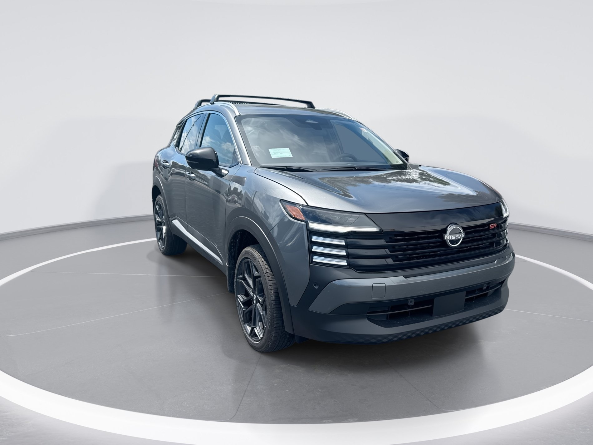New 2027 Nissan Kicks SR FWD image 2