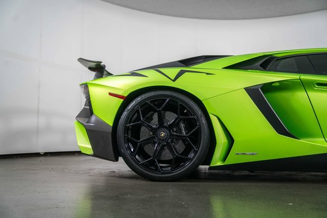 Used 2016 Lamborghini Aventador LP 750-4 Superveloce AWD/4WD image 10