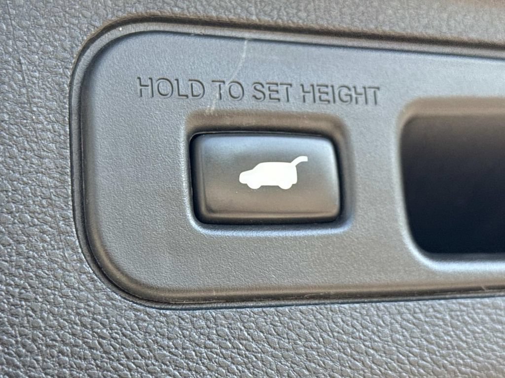 Used 2018 Honda Odyssey Elite image 25