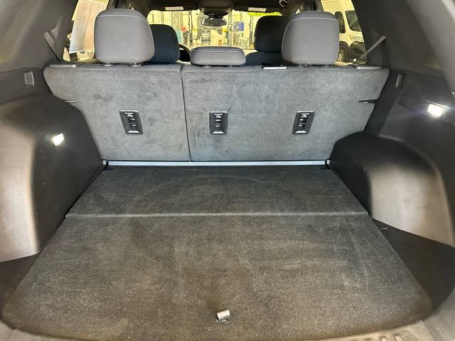 Used 2025 Chevrolet Equinox LT AWD/4WD image 16