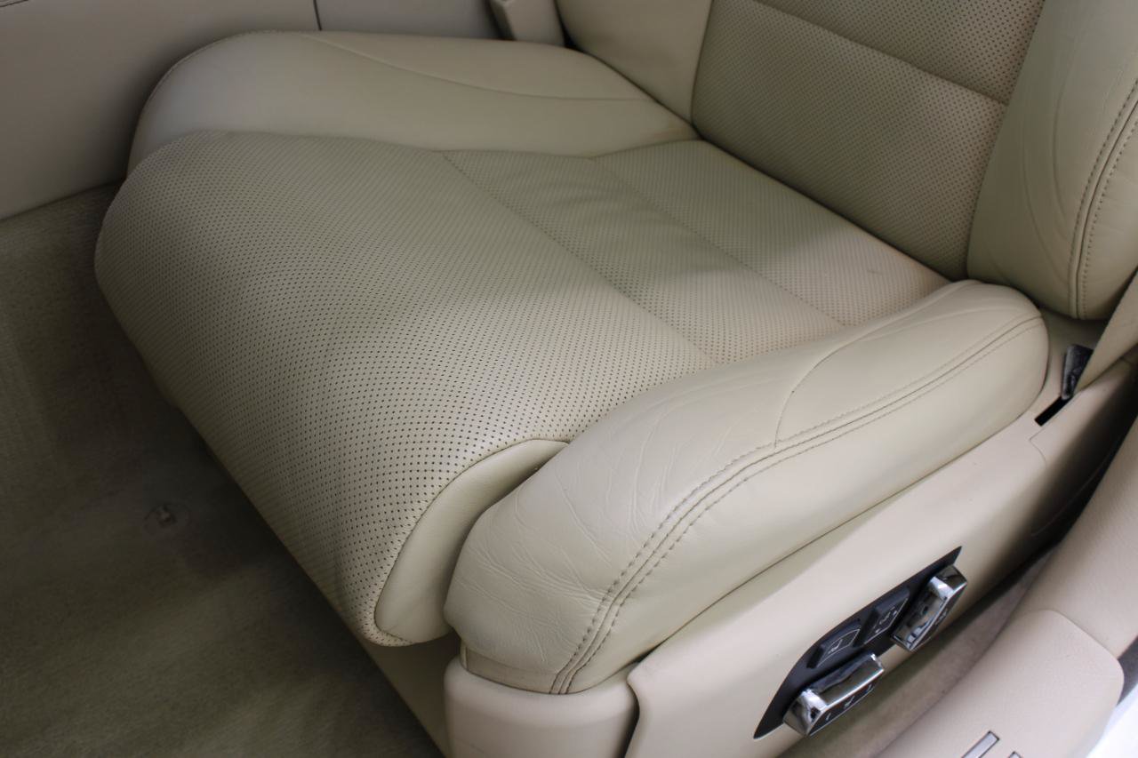 Used 2016 Lexus LS 460 w/ Comfort Package RWD image 35