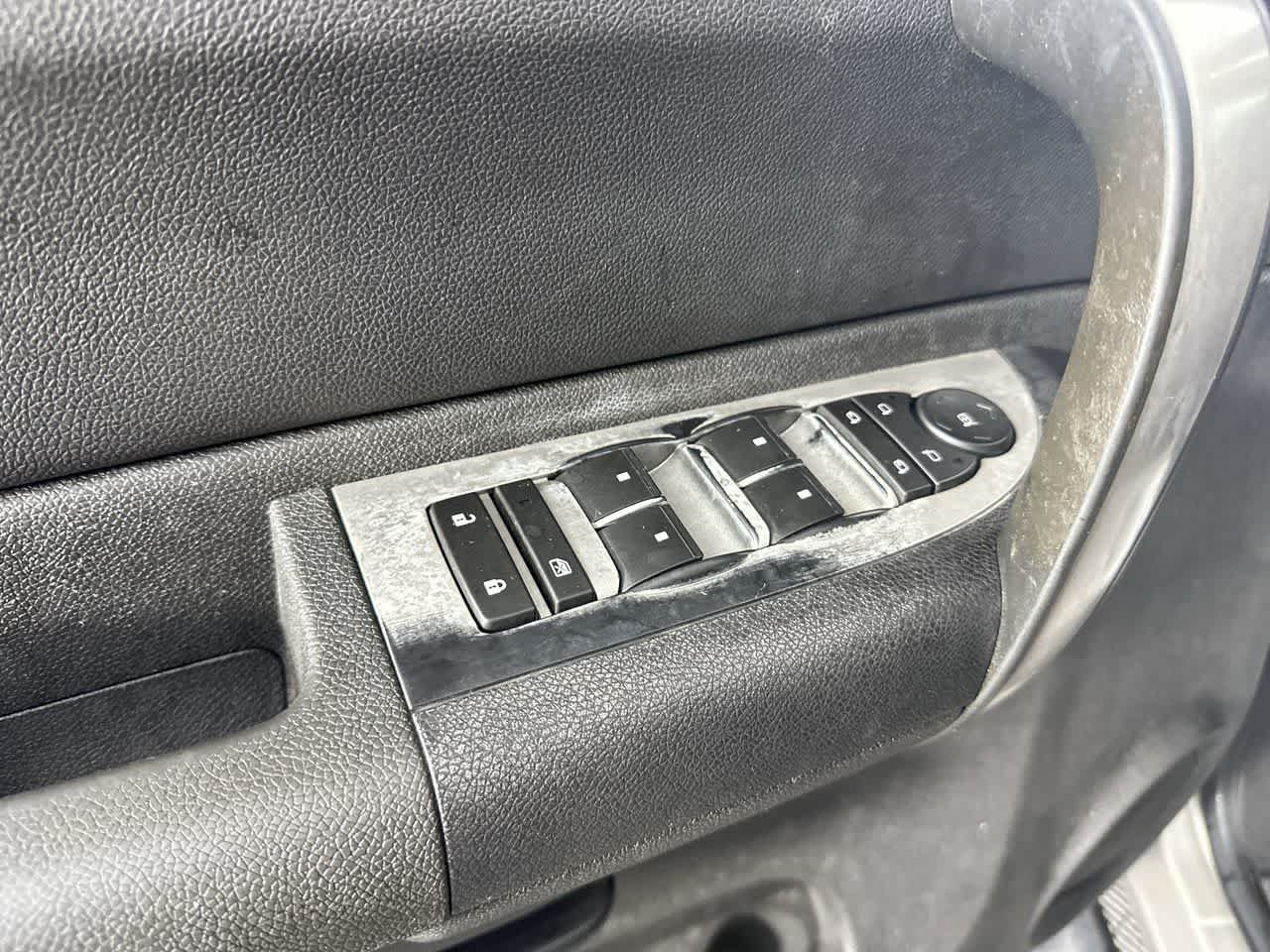 Used 2009 Chevrolet Silverado 1500 LT w/ Power Pack Plus AWD/4WD image 11