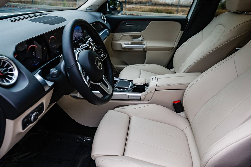 Used 2022 Mercedes-Benz EQB 300 4MATIC image 19