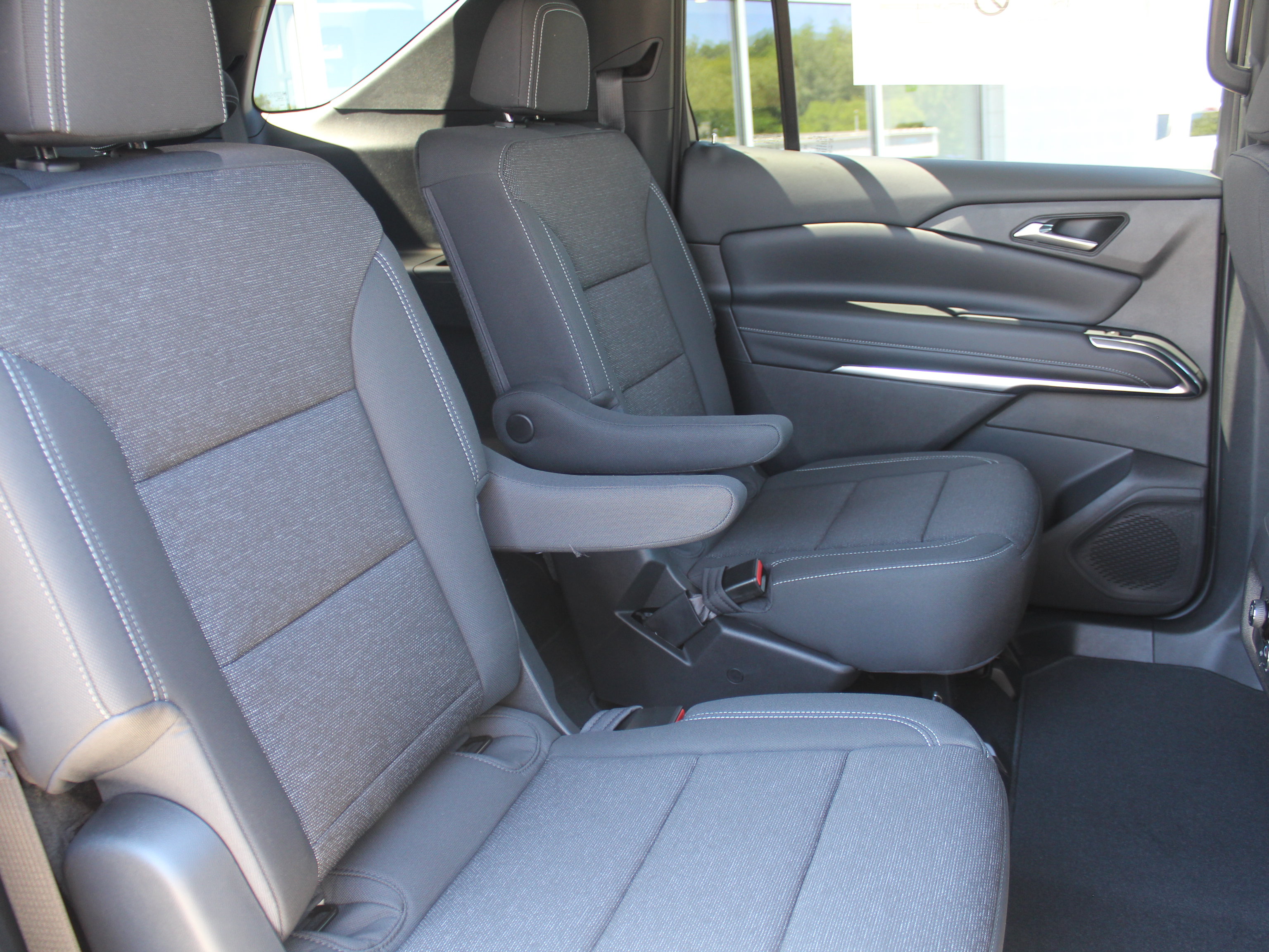 New 2026 Chevrolet Traverse LT w/ Driver Confidence Package AWD/4WD image 16