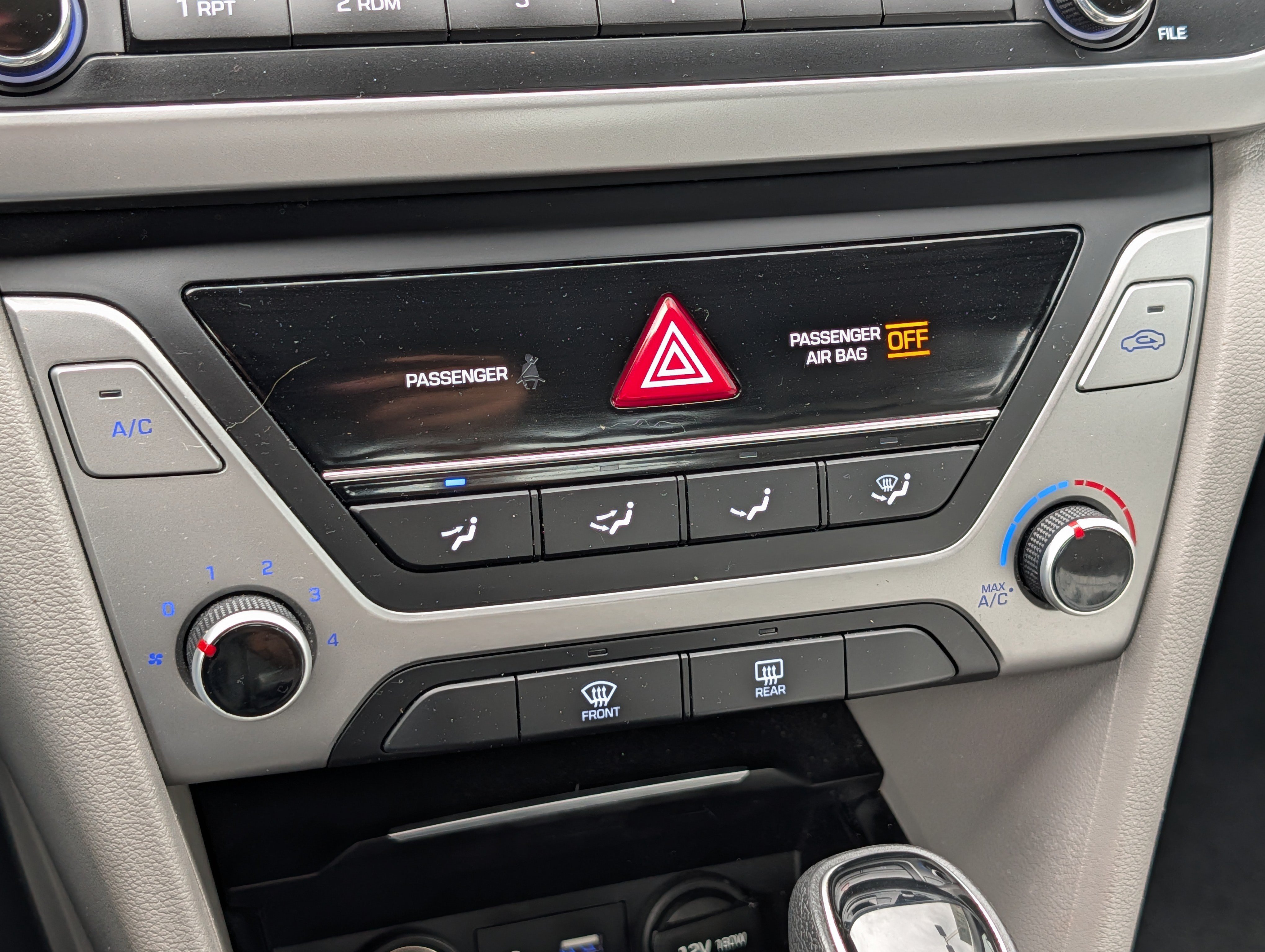 Used 2017 Hyundai Elantra SE FWD image 23