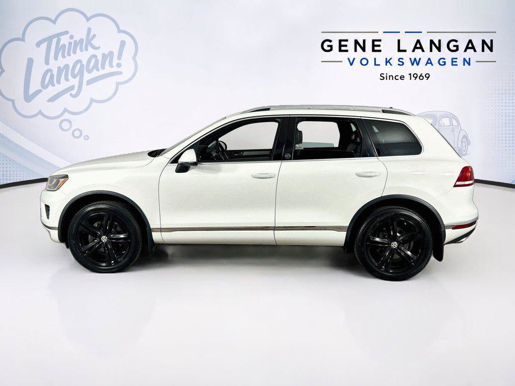 Used 2017 Volkswagen Touareg Wolfsburg Edition AWD/4WD image 8