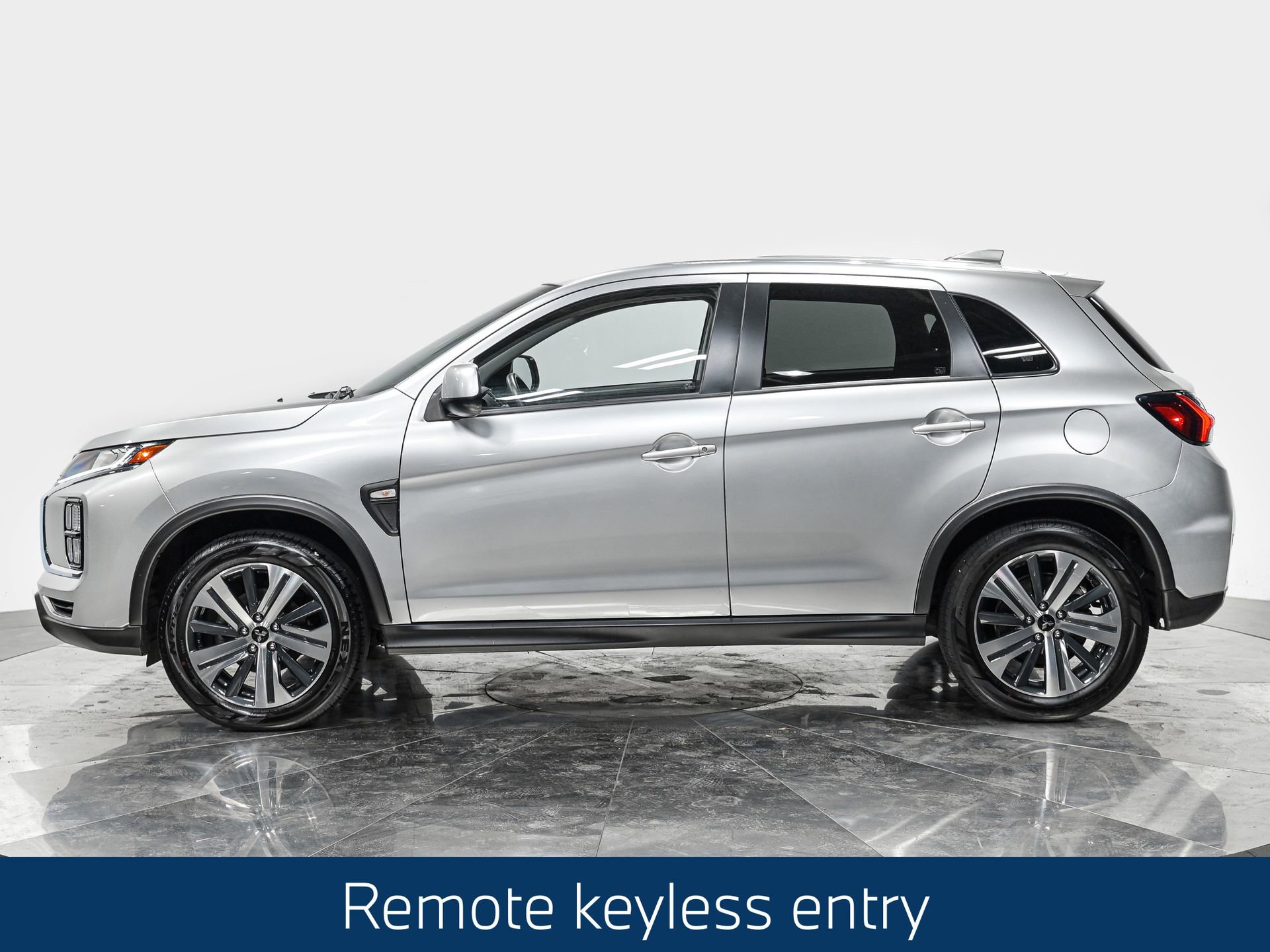 Used 2024 Mitsubishi Outlander Sport ES image 2