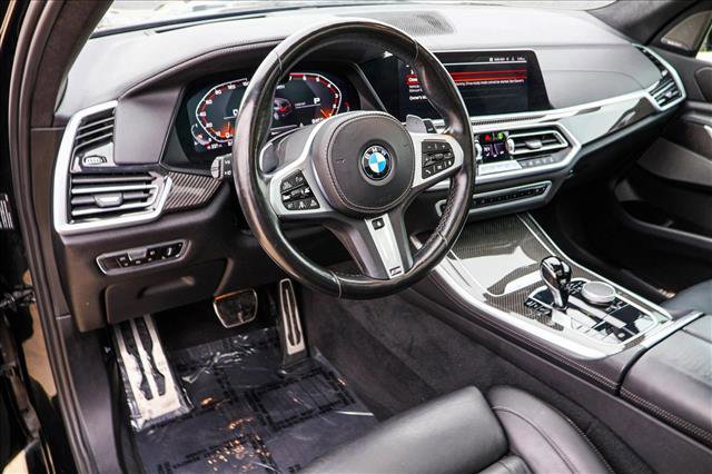 Used 2022 BMW X5 M50i image 10