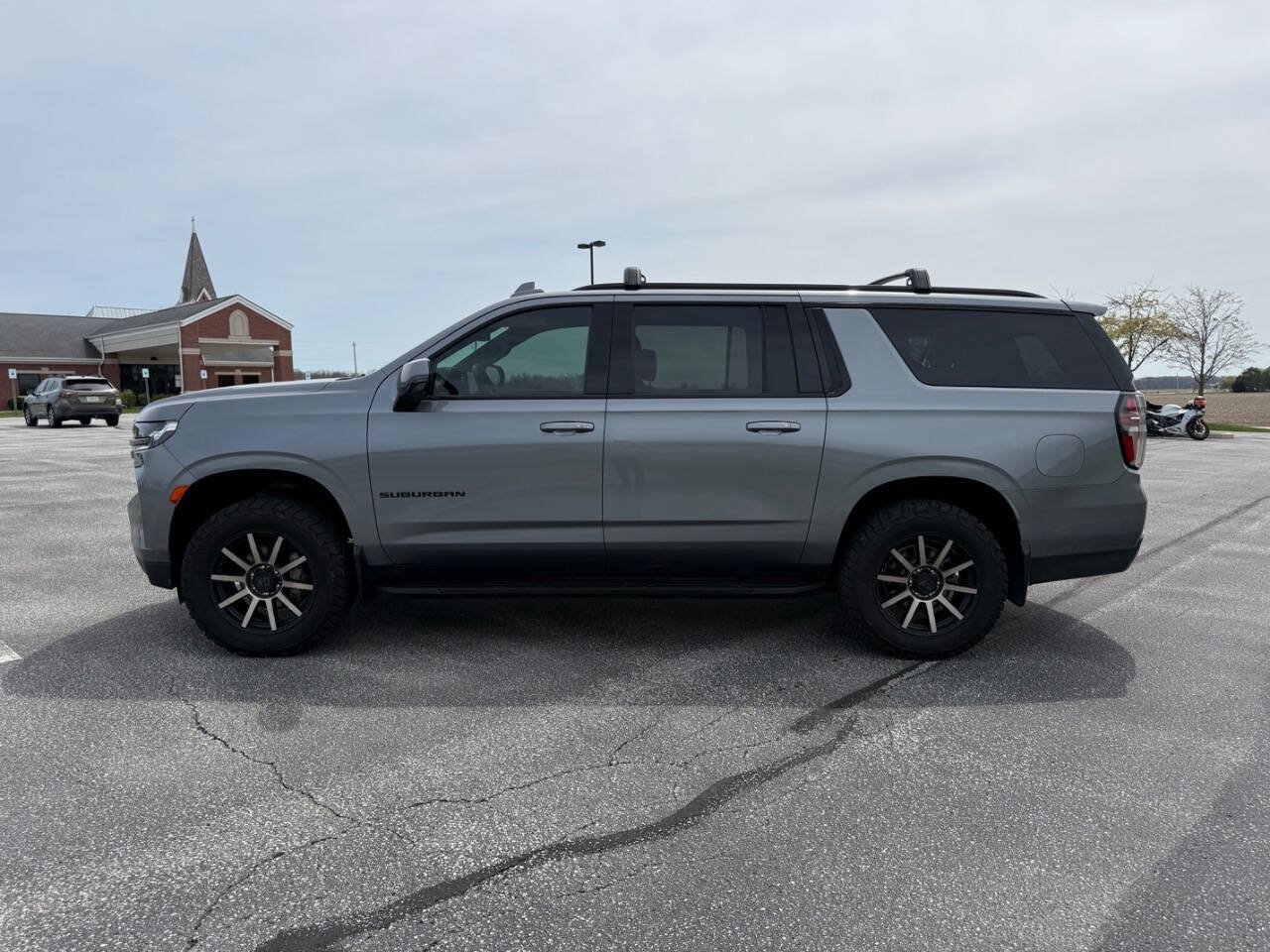 Used 2021 Chevrolet Suburban RST w/ Luxury Package AWD/4WD image 10