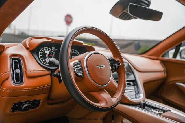 Used 2021 Aston Martin DBX AWD/4WD image 26