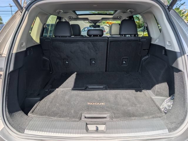 Used 2023 Nissan Rogue Platinum w/ Platinum Premium Package FWD image 13