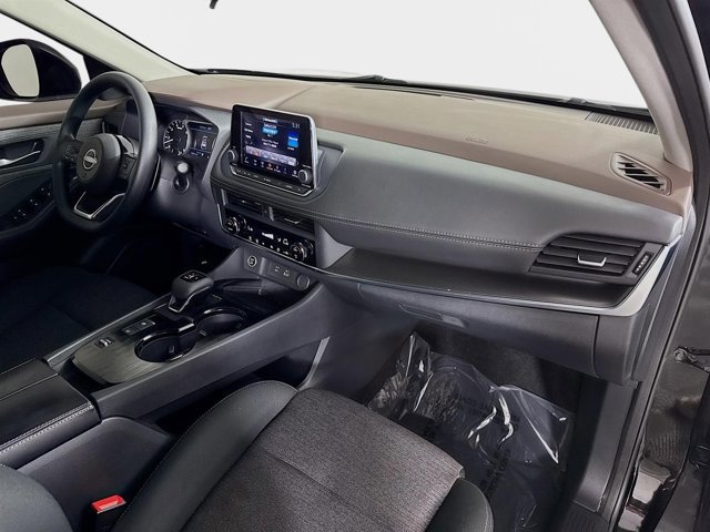 Certified 2023 Nissan Rogue SV image 28