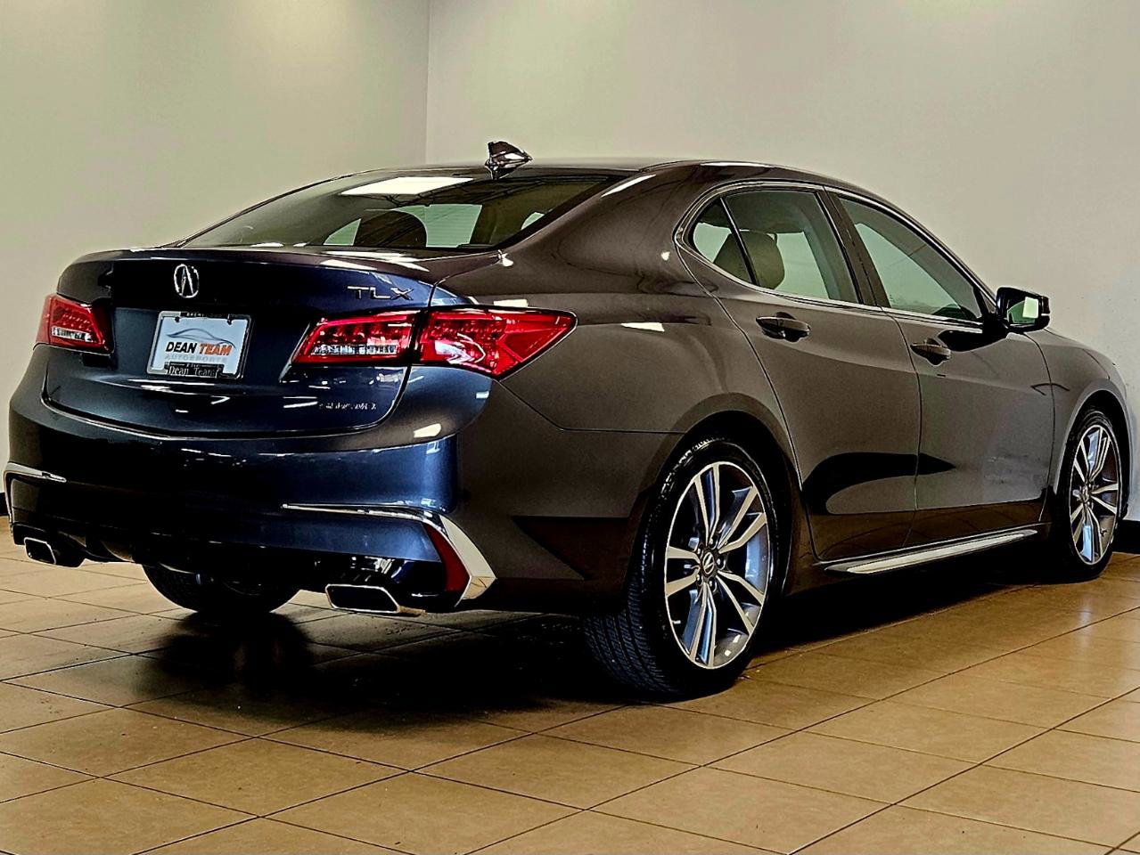 Used 2020 Acura TLX V6 SH-AWD w/ Technology Pkg image 4