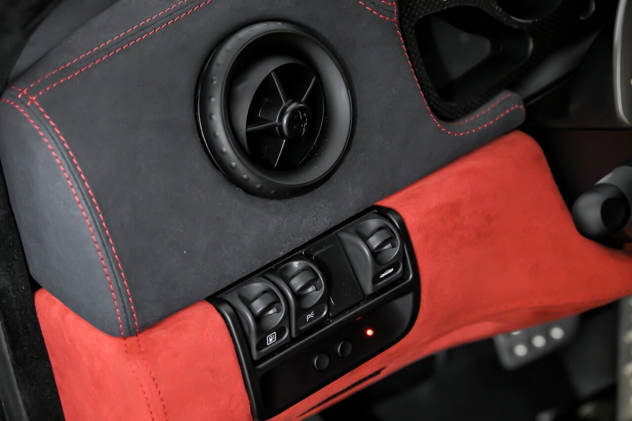 Used 2004 Ferrari 360 Challenge Stradale RWD image 31