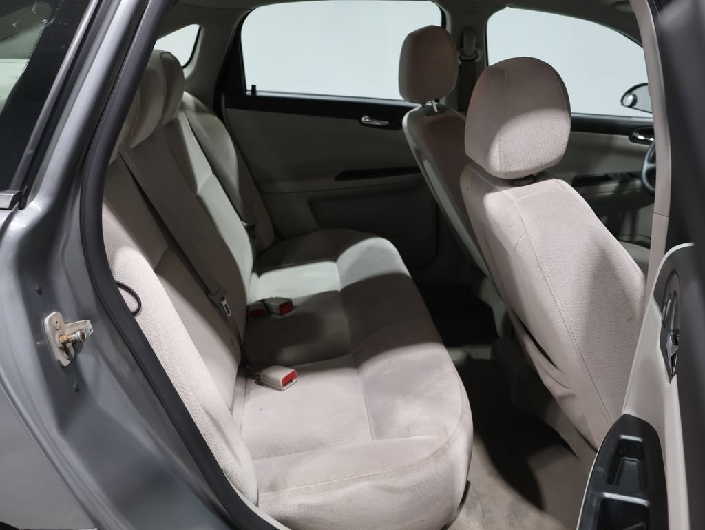 Used 2007 Chevrolet Impala LT FWD image 22