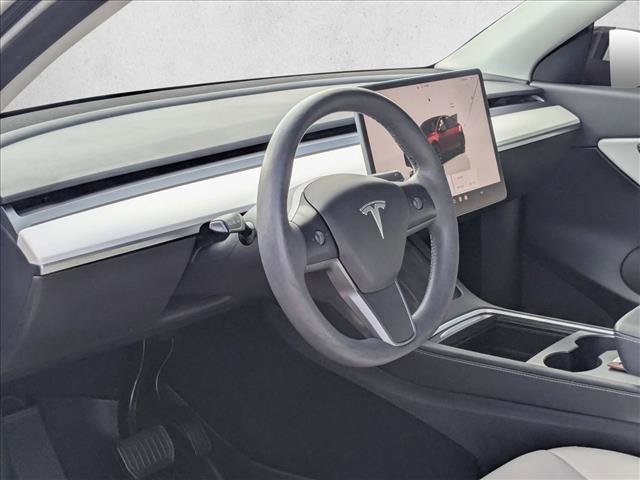 Used 2022 Tesla Model Y Long Range image 10
