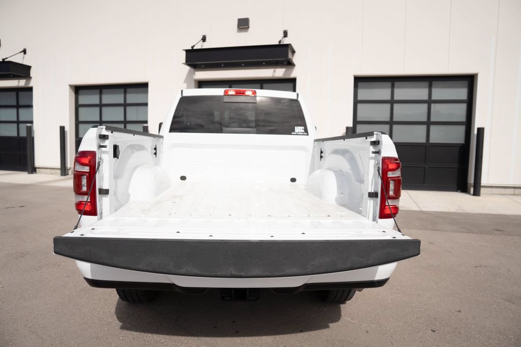 Used 2024 RAM 2500 Laramie AWD/4WD image 10