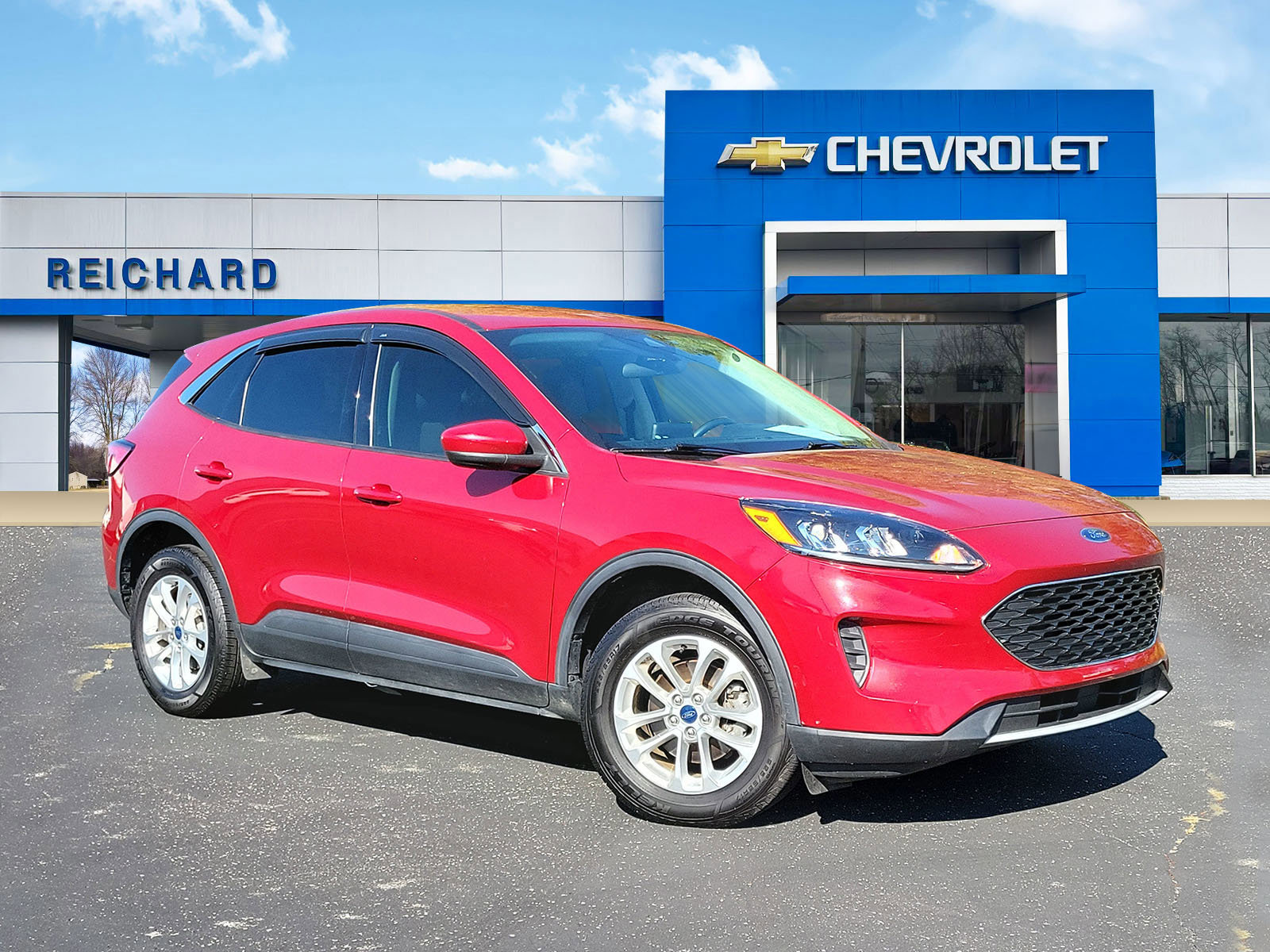Used 2021 Ford Escape SE image 1