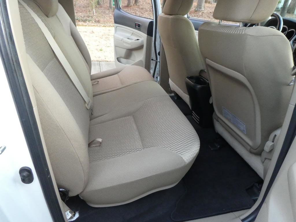 Used 2015 Toyota Tacoma PreRunner w/ SR5 Package image 6