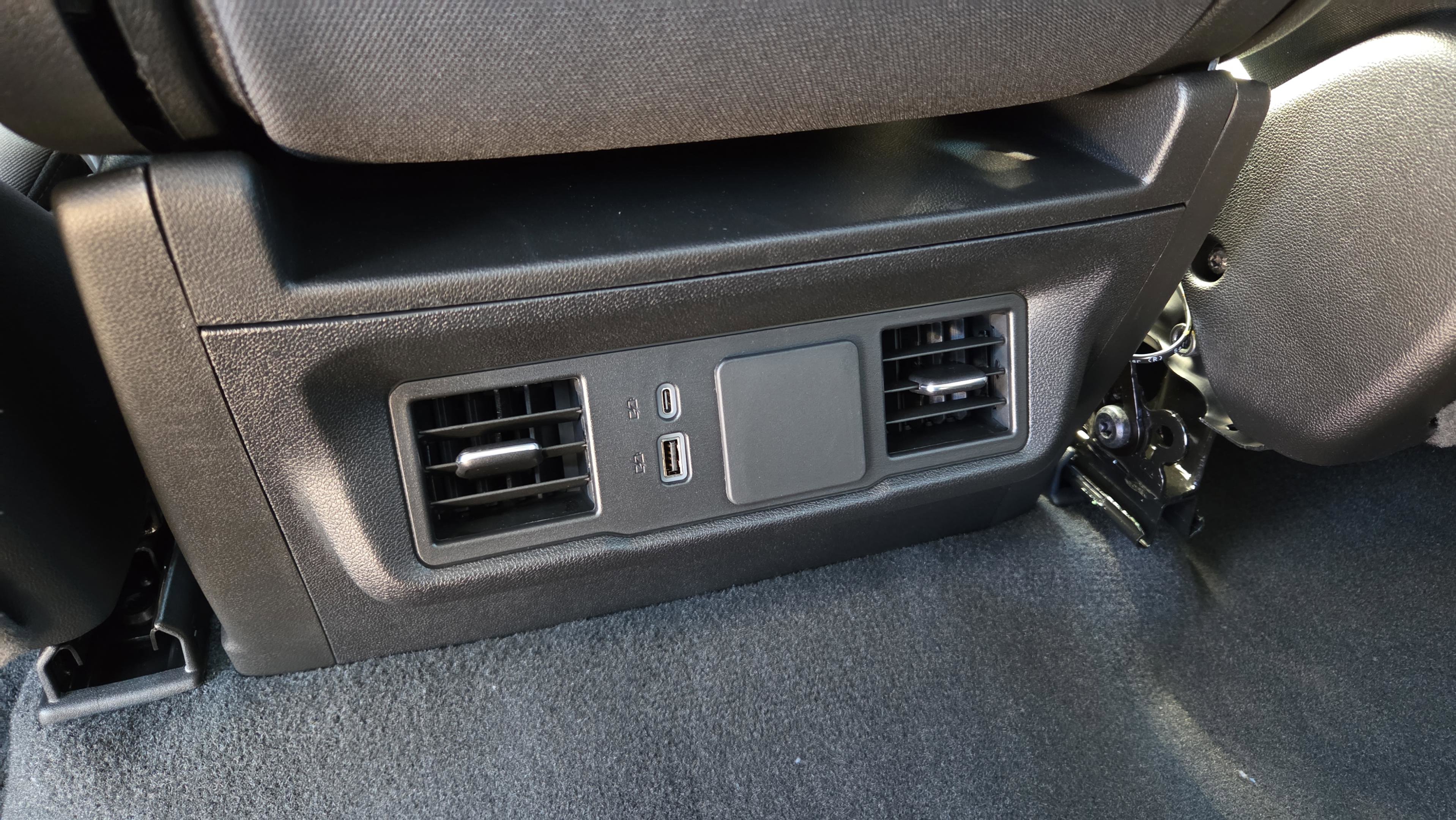 New 2026 Chevrolet Silverado 1500 Custom Trail Boss w/ LPO, Dark Essentials Package image 21