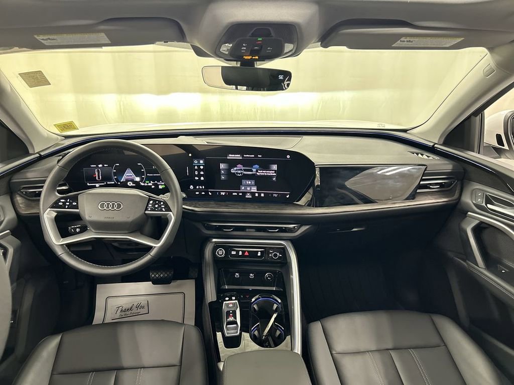 Used 2025 Audi Q5 Premium w/ Convenience Package image 19