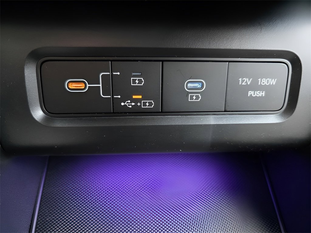 New 2025 Hyundai Tucson Limited image 35