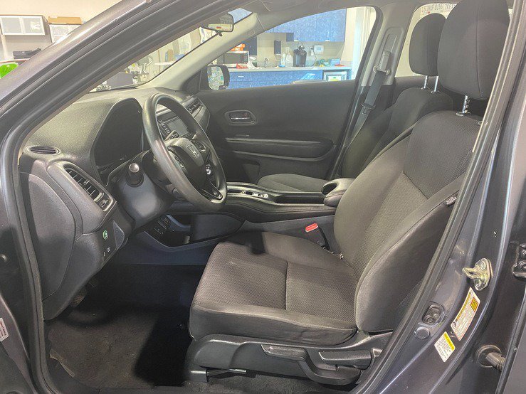Used 2016 Honda HR-V LX image 12