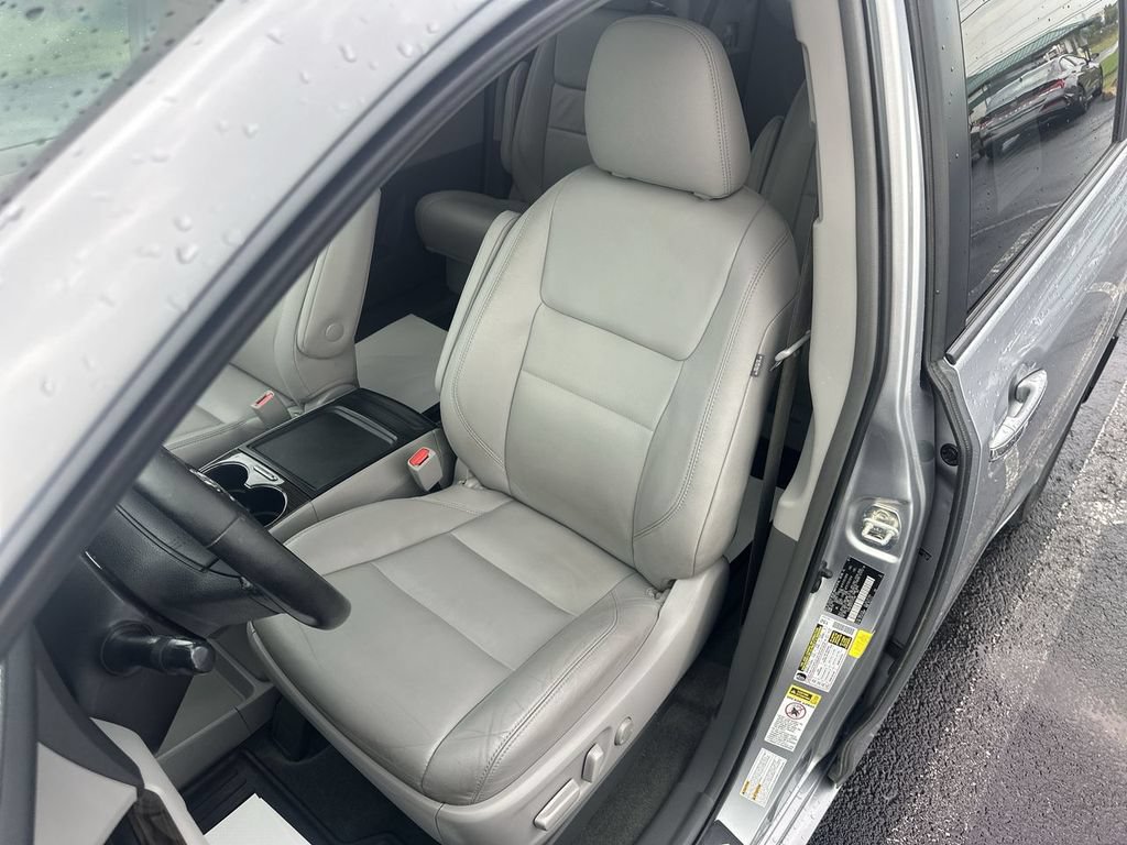 Used 2015 Toyota Sienna XLE Premium AWD/4WD image 17