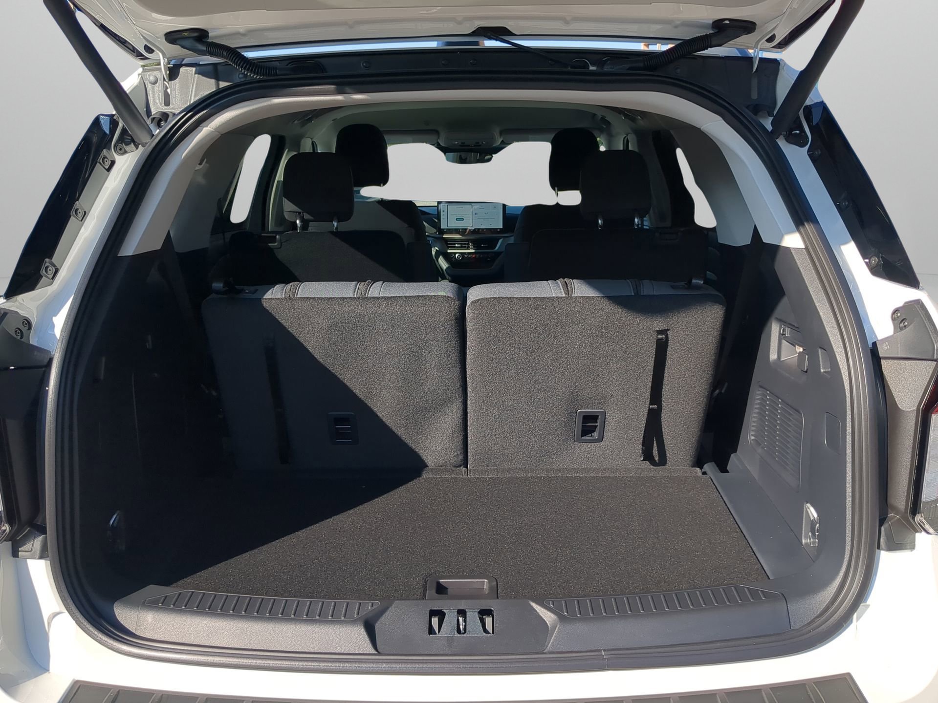 New 2026 Ford Explorer Active RWD image 42