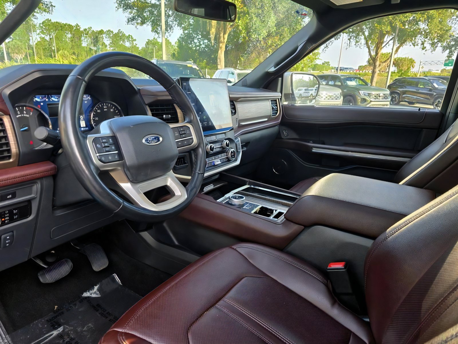 Used 2023 Ford Expedition Limited RWD image 20