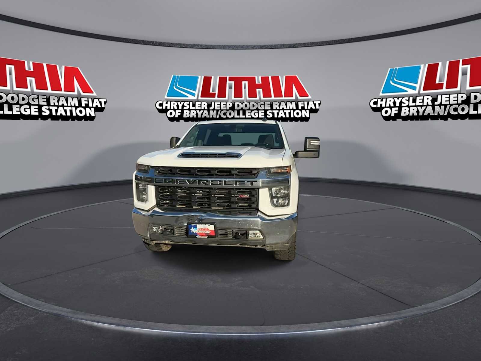 Used 2023 Chevrolet Silverado 2500 LT w/ Convenience Package image 3