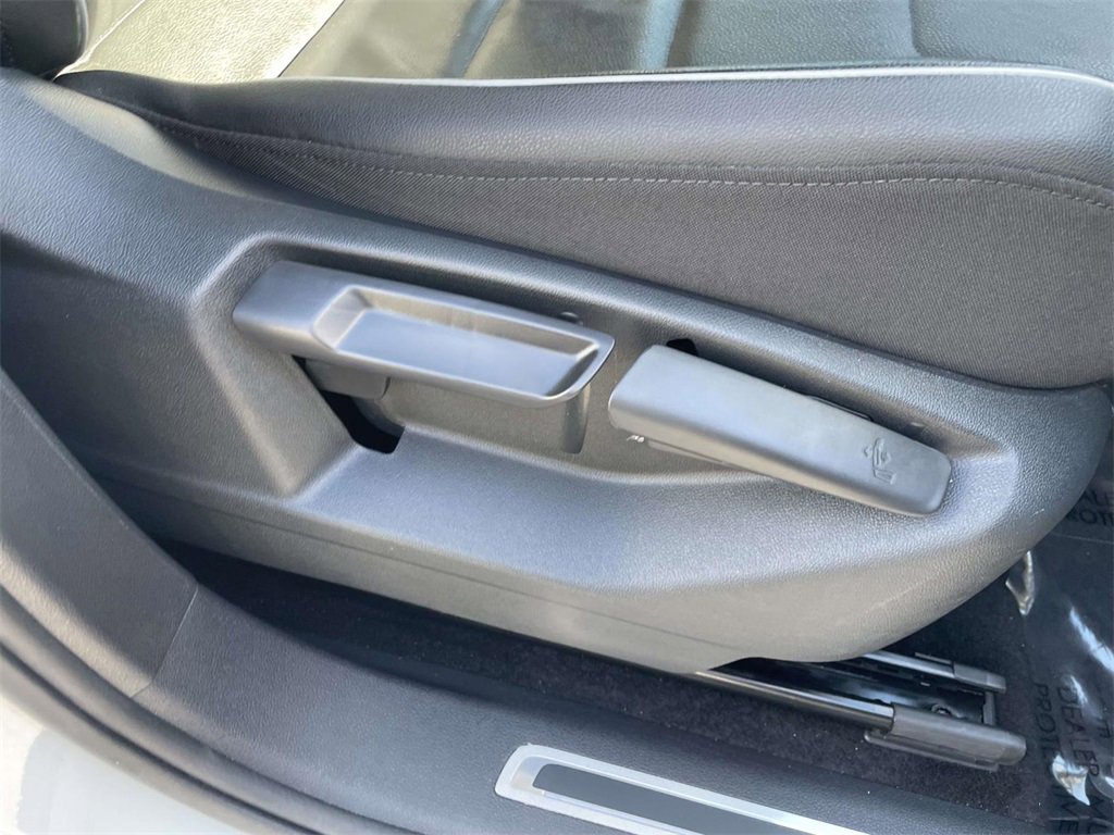 Used 2019 Volkswagen Tiguan SEL Premium image 27