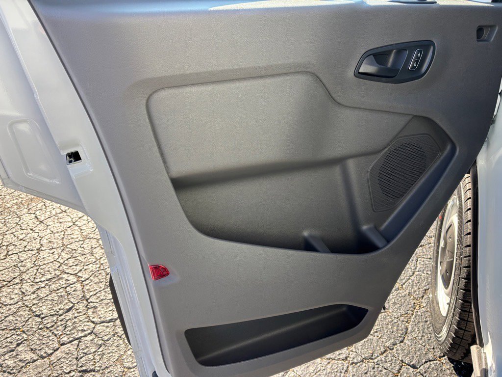 New 2026 Ford Transit 250 148 Medium Roof image 9