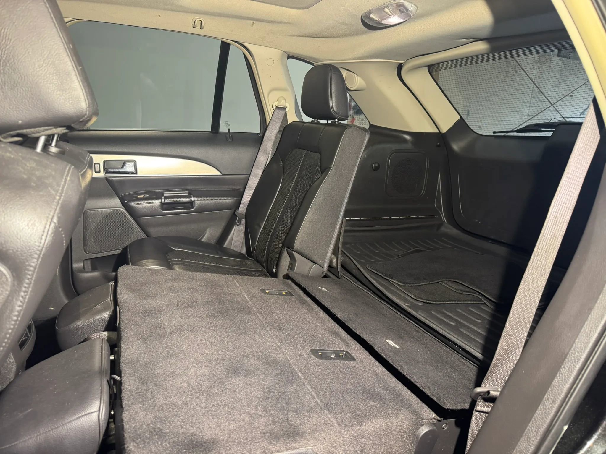 Used 2013 Lincoln MKX AWD image 25