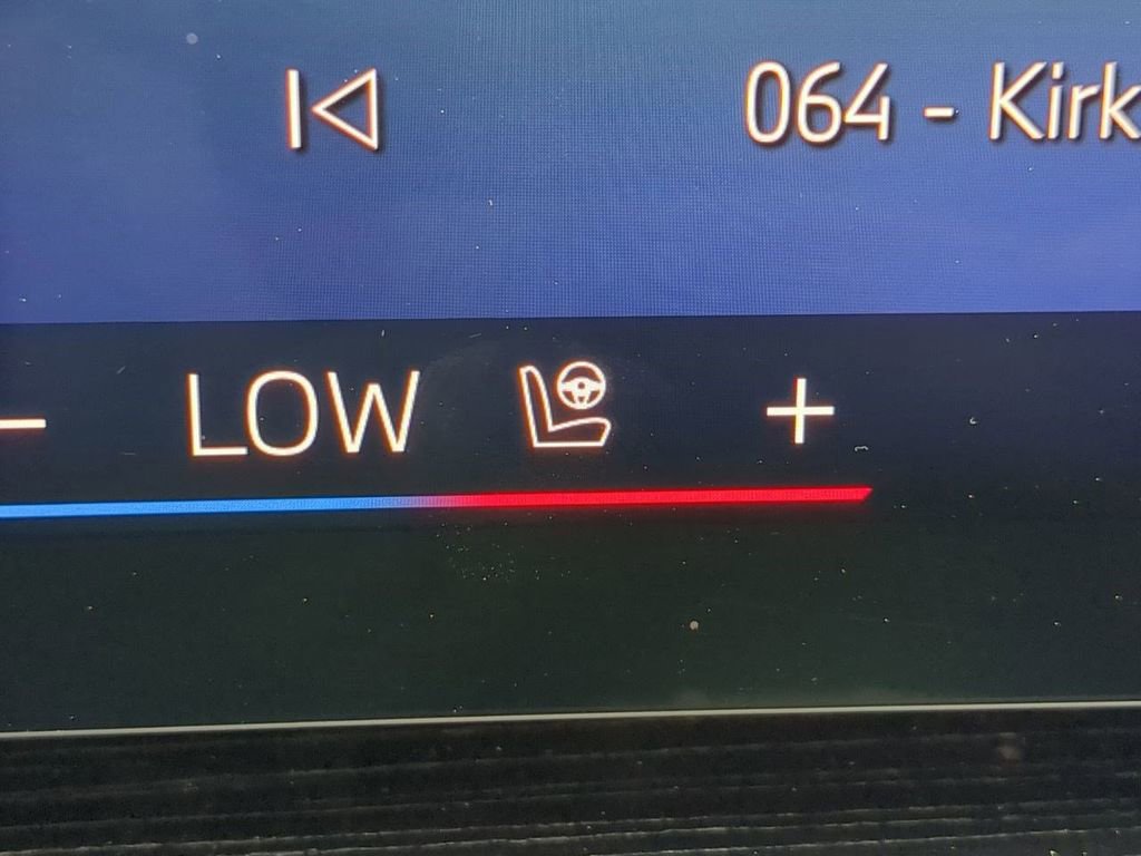 Certified 2026 BMW 740i xDrive image 25