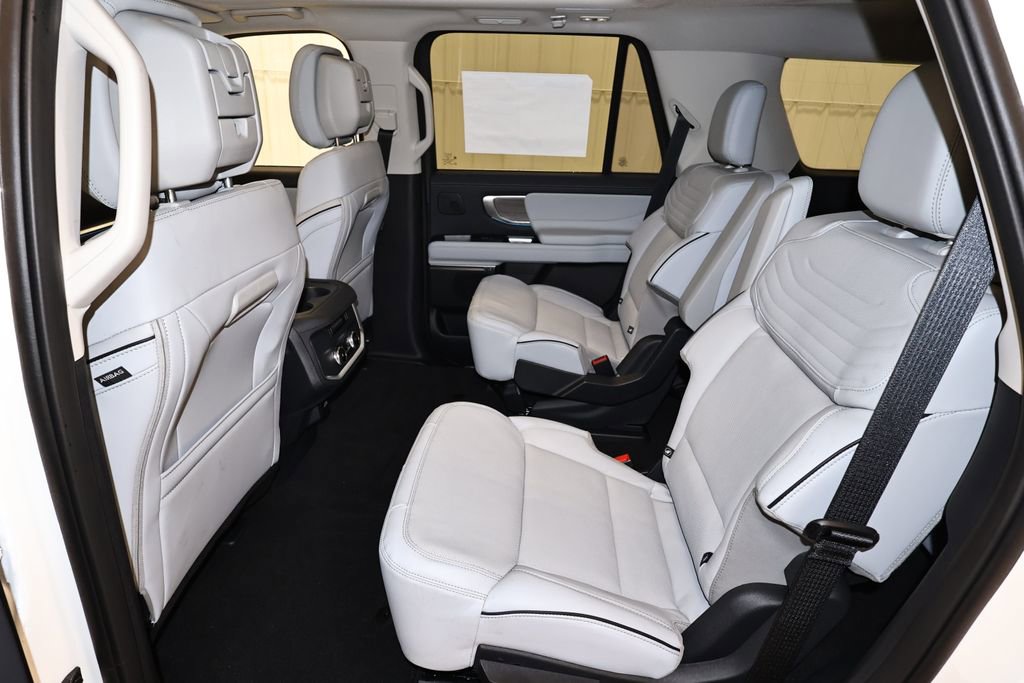 New 2026 Ford Expedition Platinum image 13
