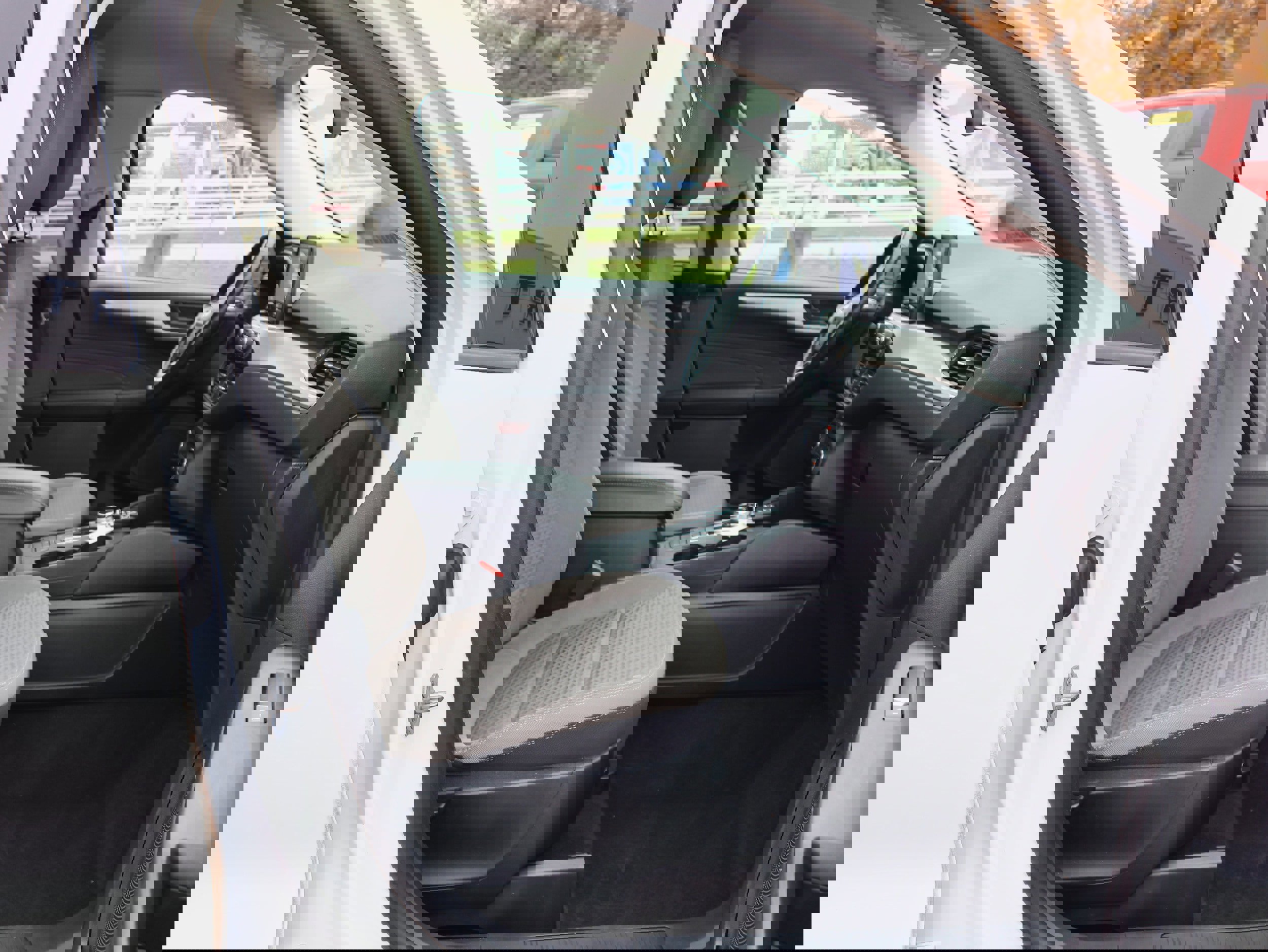 Used 2022 Ford Escape SE w/ Cold Weather Package image 25