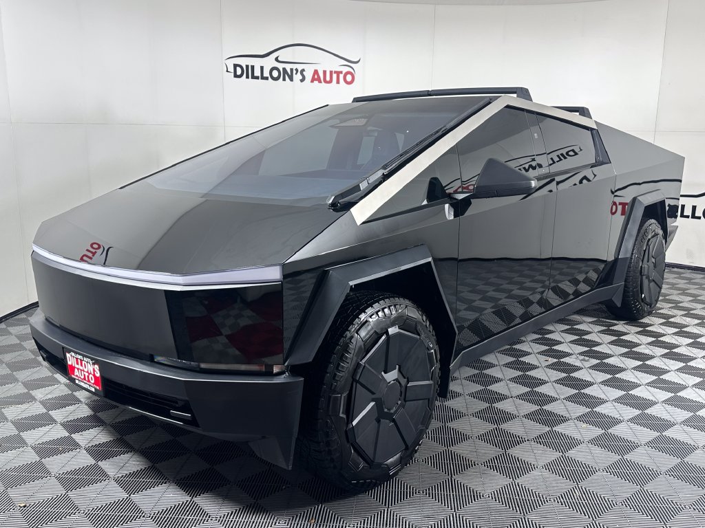 Used 2024 Tesla Cybertruck Cyberbeast AWD/4WD image 4