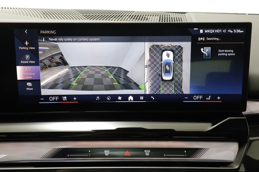 Certified 2025 BMW i5 xDrive40 w/ Premium Package image 12