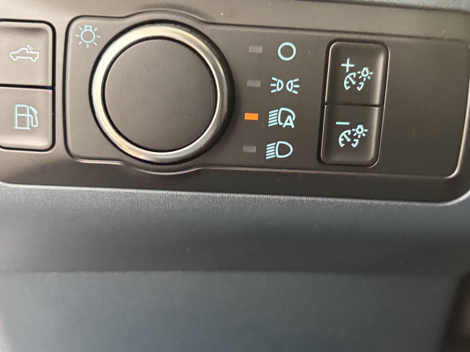 Used 2025 Ford Maverick XLT w/ Equipment Group 301A AWD/4WD image 23