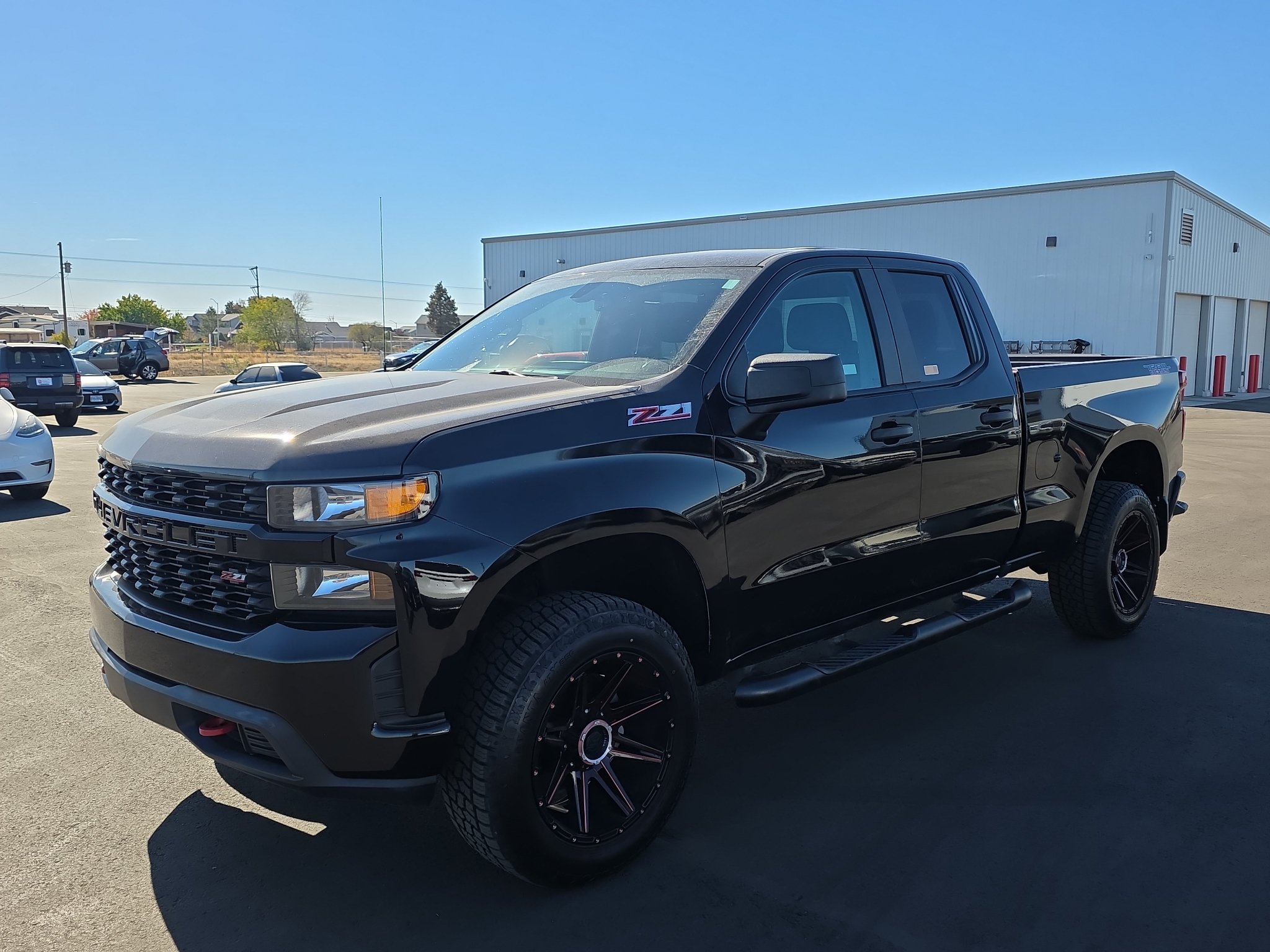 Used 2019 Chevrolet Silverado 1500 Custom Trail Boss w/ Custom Convenience Package AWD/4WD image 3