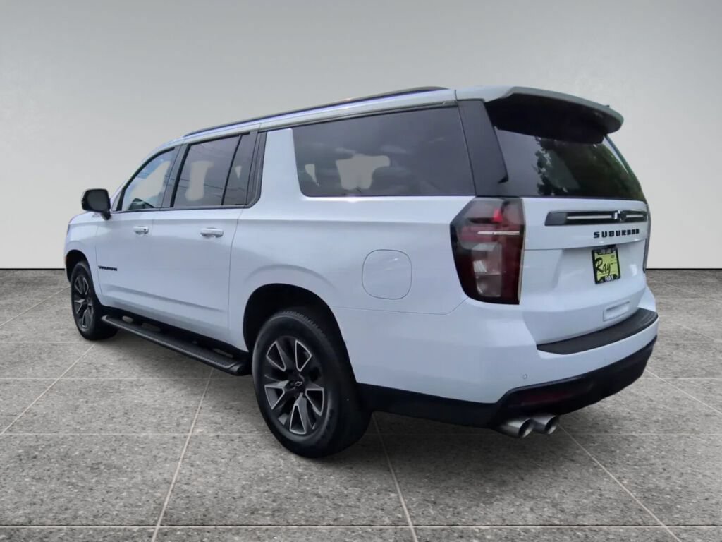 Used 2023 Chevrolet Suburban Z71 w/ Off-Road Capability Package AWD/4WD image 8