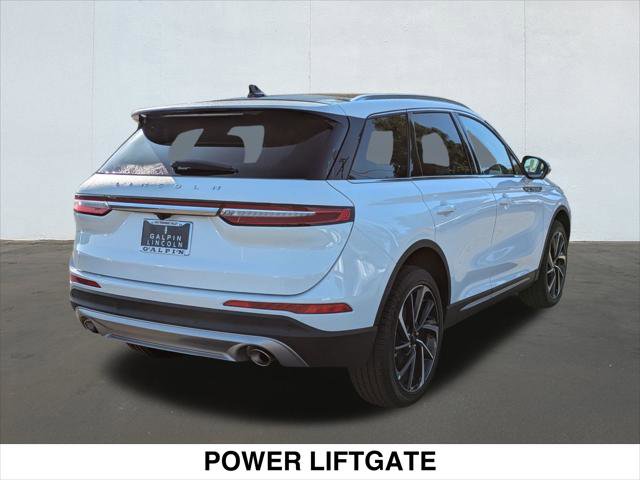 New 2024 Lincoln Corsair Reserve w/ Equipment Group 201A image 2