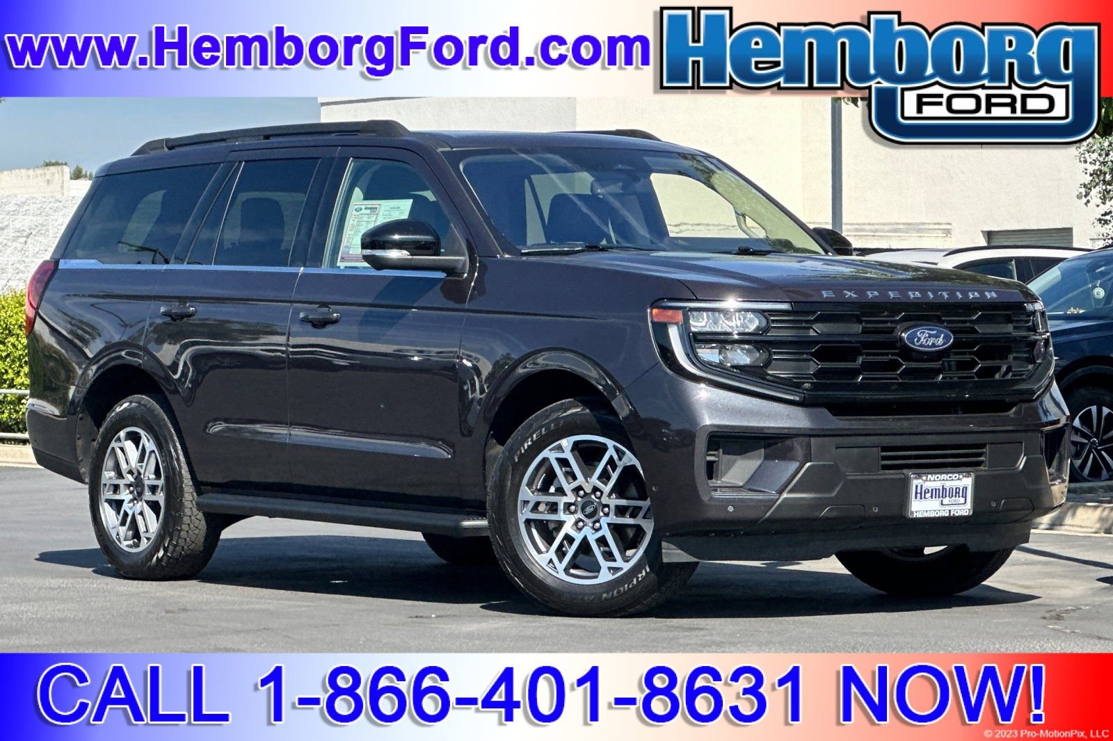 Used 2025 Ford Expedition Active image 1