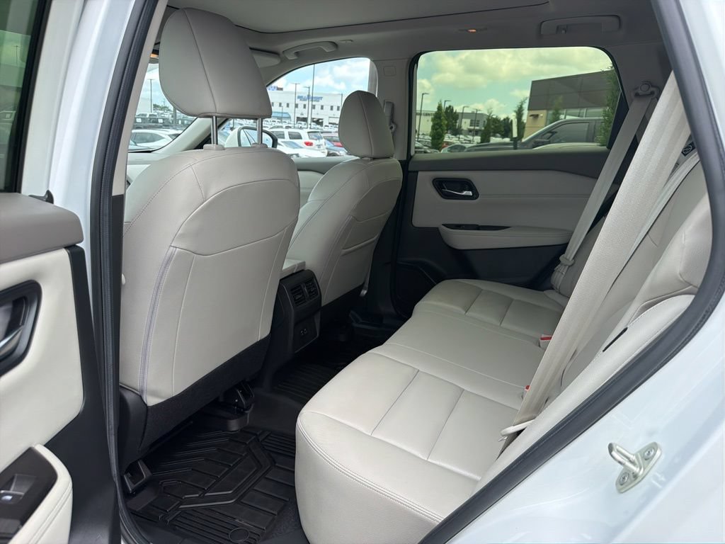 Used 2023 Nissan Rogue SL FWD image 9