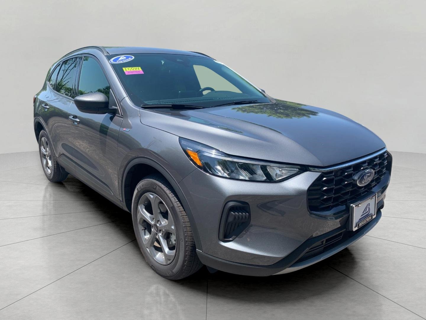 Used 2025 Ford Escape ST-Line AWD/4WD image 1
